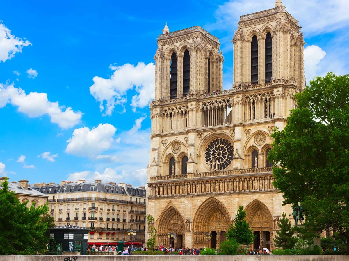 Notre - Dame Direct Access and Introduction Tour - MY WONDER ACCESS