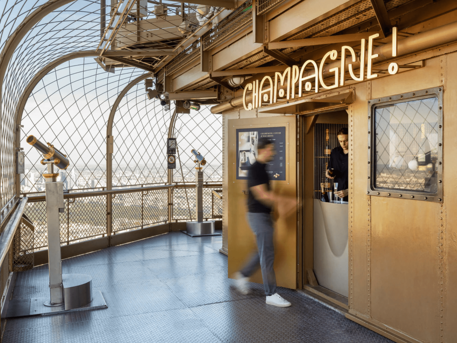 Summit Access by Lift & Glass of Champagne - MY WONDER ACCESS