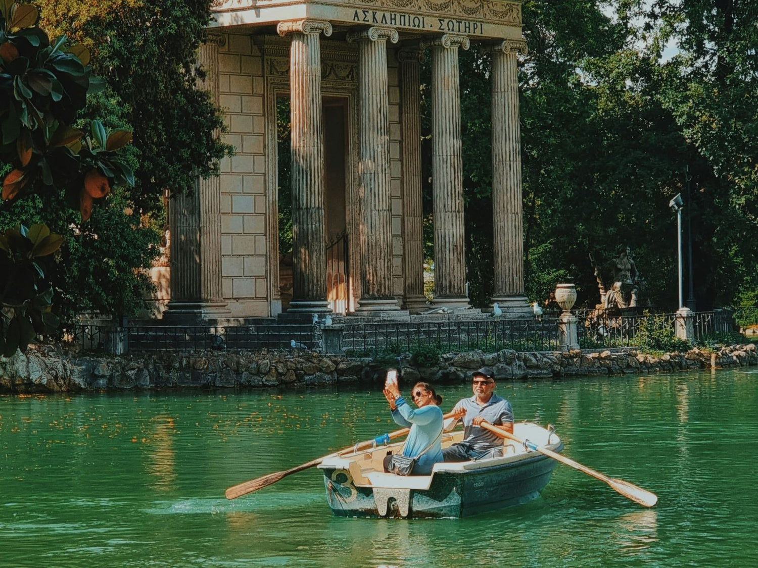 How to rent a boat in the Villa Borghese ? - MY WONDER ACCESS