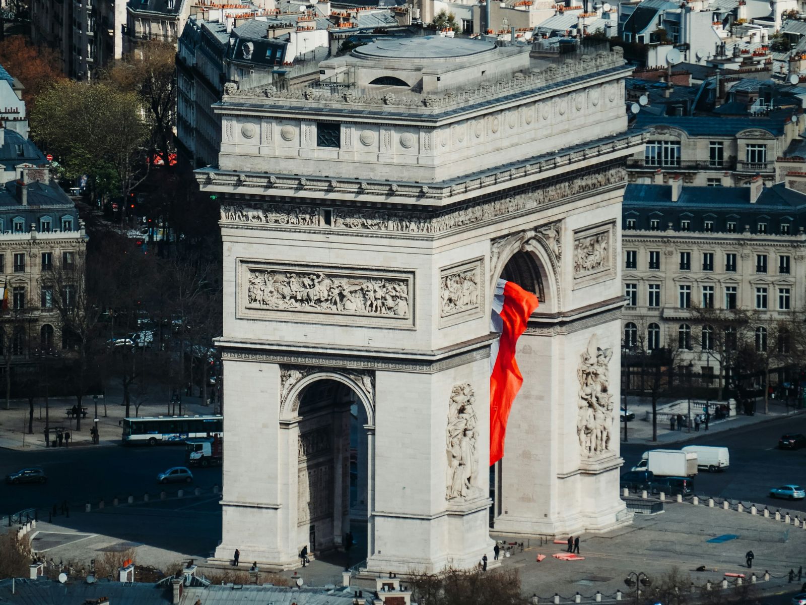 Arc de Triomphe Access with Audio Guide - MY WONDER ACCESS
