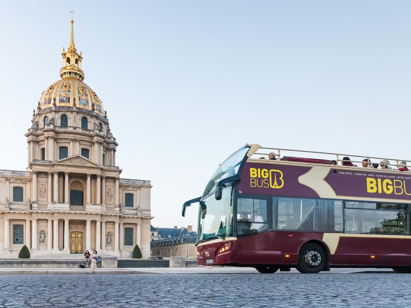 Arc de Triomphe Ticket with Immersive Audioguide & Big Bus 1 - Day - MY WONDER ACCESS