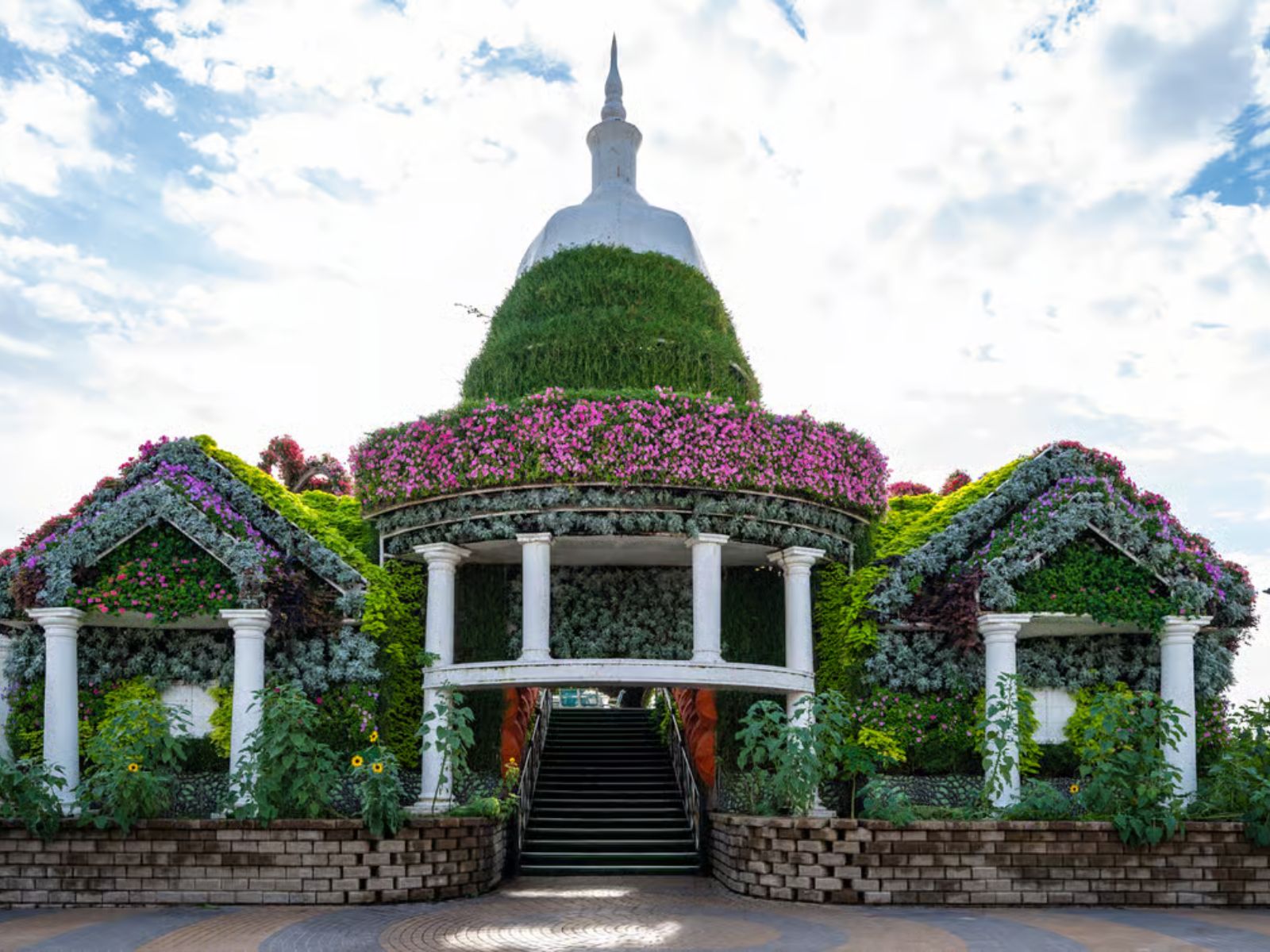 Dubai Miracle Garden Skip - the - Line Ticket & Transport Option - MY WONDER ACCESS