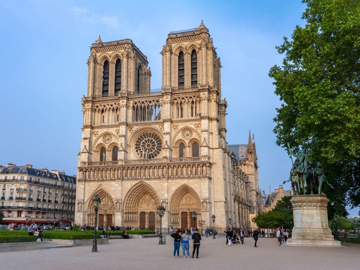 Notre Dame Free Direct Access & Ile de la Cité Guide Tour - MY WONDER ACCESS