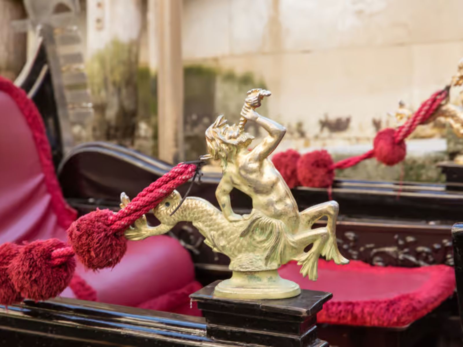 Venice: Grand Canal Gondola Experience with Live Commentary™ - MY WONDER ACCESS
