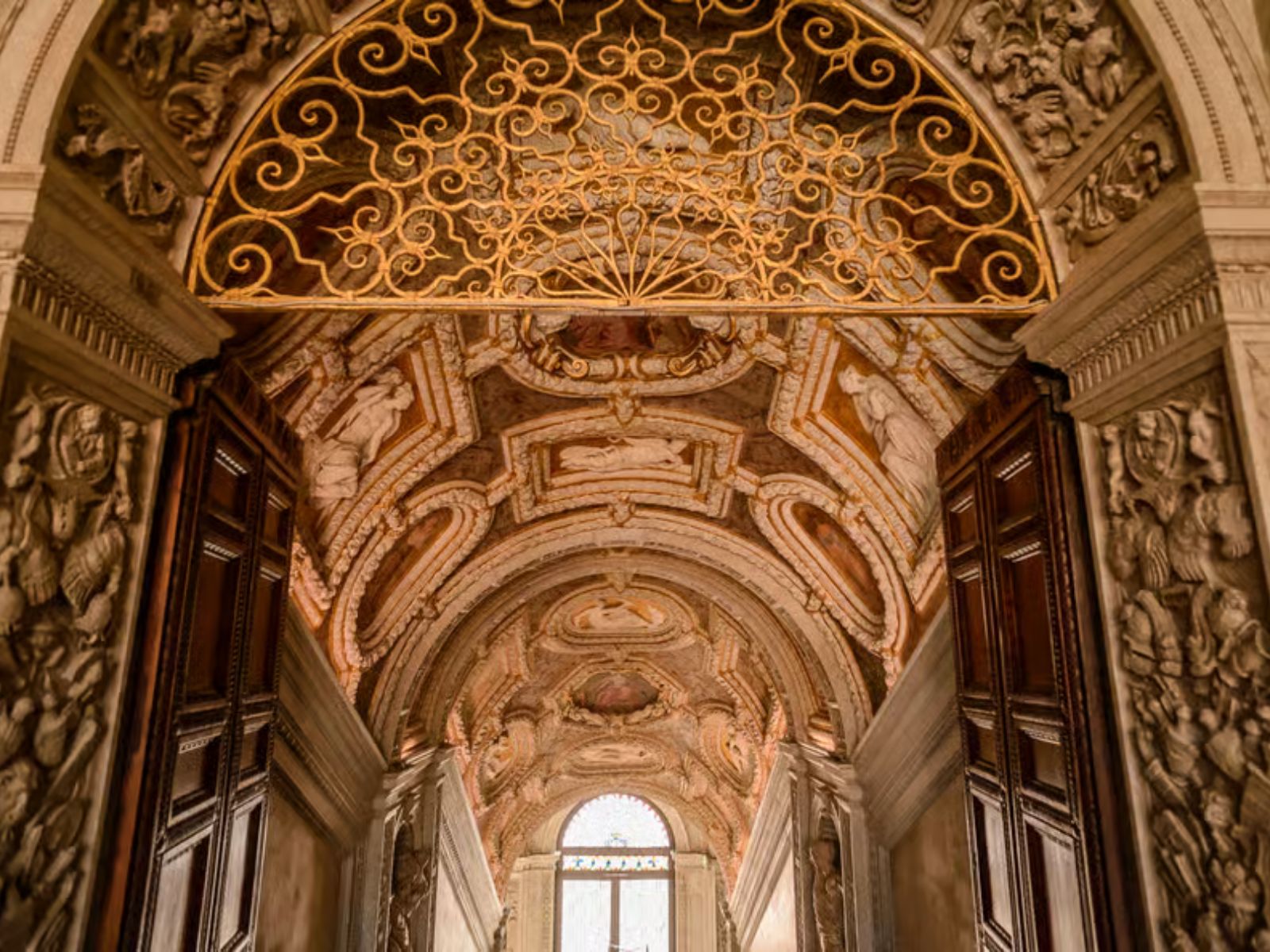 Venice: Skip - the - Line Doge’s Palace & St. Mark’s Basilica Guided Tour - MY WONDER ACCESS