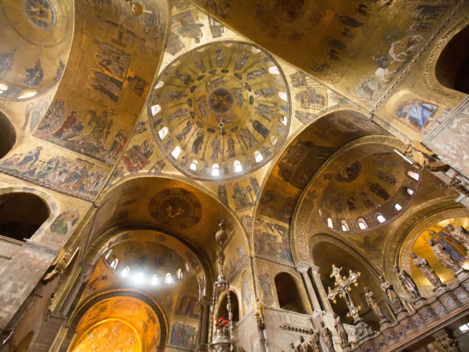 Venice: Skip - the - Line St. Mark's Basilica Tour - MY WONDER ACCESS